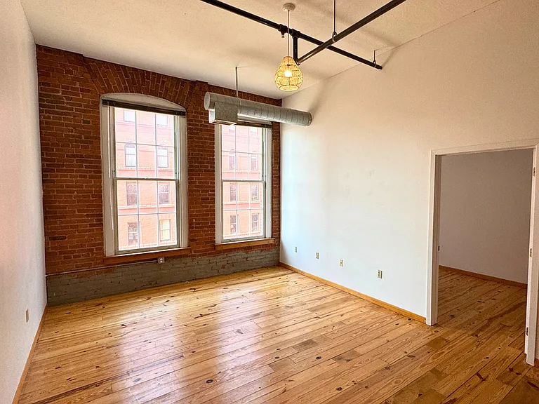 Tilsner Artist Lofts — Photo 10