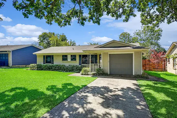3 bed, 1120 sqft, $6,000 — Photo 2