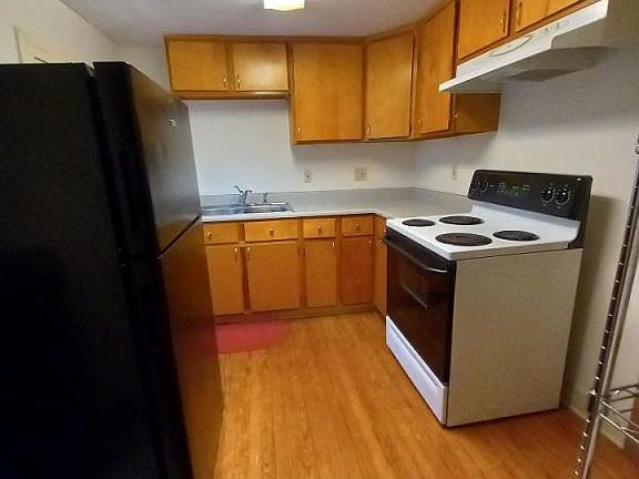 4th image of 117A S Main St