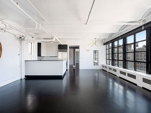 4th image of 543 Broadway #10