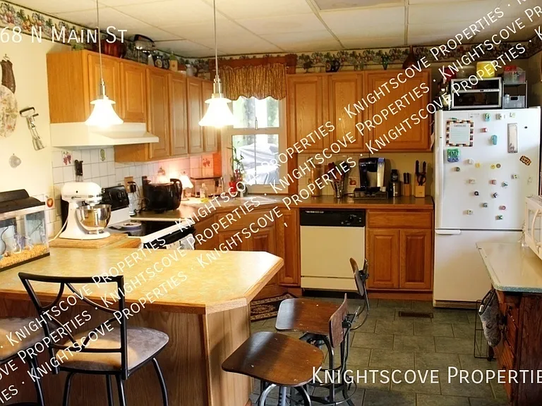 268 N Main St — Photo 11