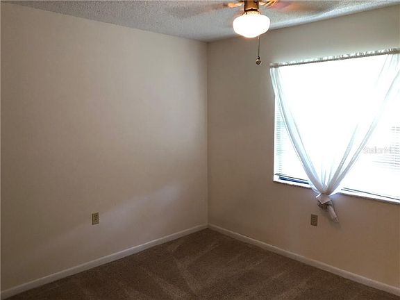 4th image of 594 Lake Carolyn Cir #594
