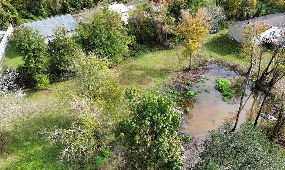 2nd image of Verdin Ln