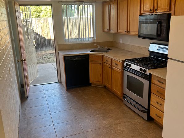 1123 E Sierra Vista Dr #8