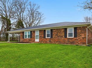 661 Old Louisville Rd, Salvisa, KY 40372