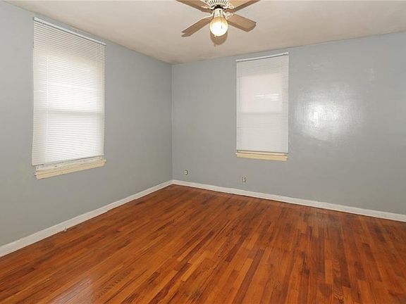 2nd image of 1801 N Medford Ave