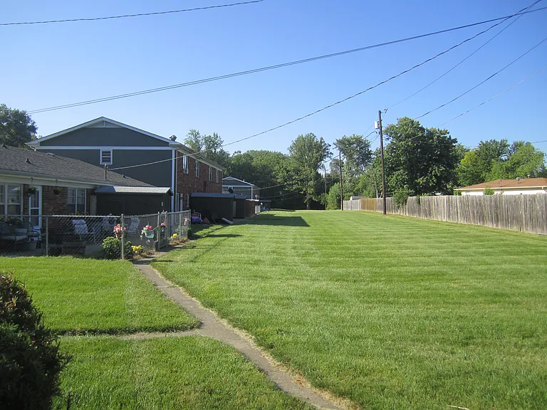 Emerton Place Townhomes — Photo 13