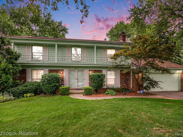 2035 Wickford Ct, Bloomfield Hills, MI 48304