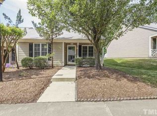 14 Crystal Oaks Ct, Durham, NC 27707