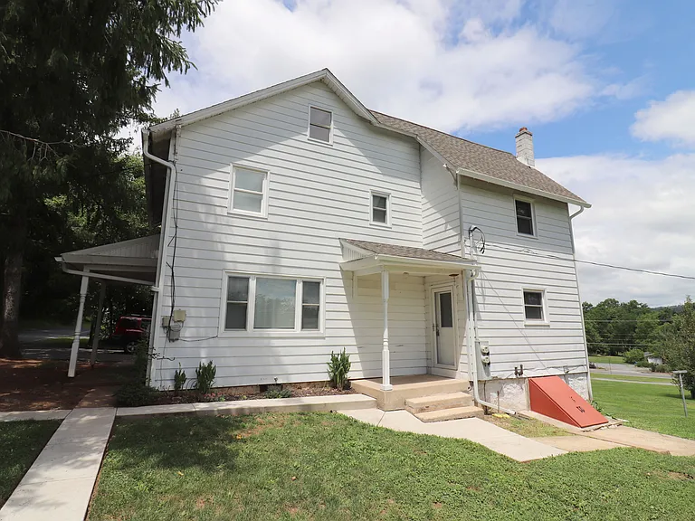 320 Creamery Rd — Photo 2