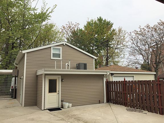 2nd image of 3138 N Elston Ave