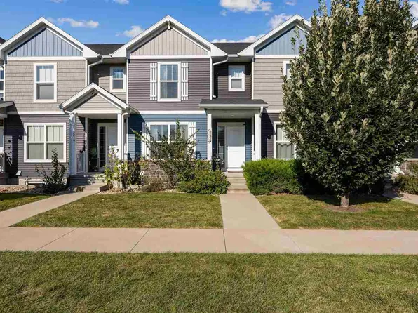2218 NW Tranquil Ct, Racine, WI 53405