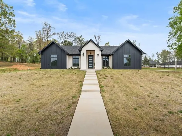 11 Lewis Ln, Texarkana, TX 75501