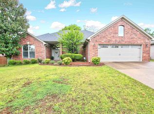 7117 Gap Ridge Dr, Sherwood, AR 72120
