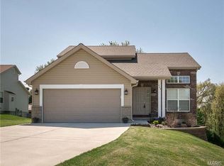 463 Fall River Ln, Saint Charles, MO 63304