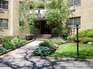 5 Schenck Ave APT 1I, Great Neck, NY 11021
