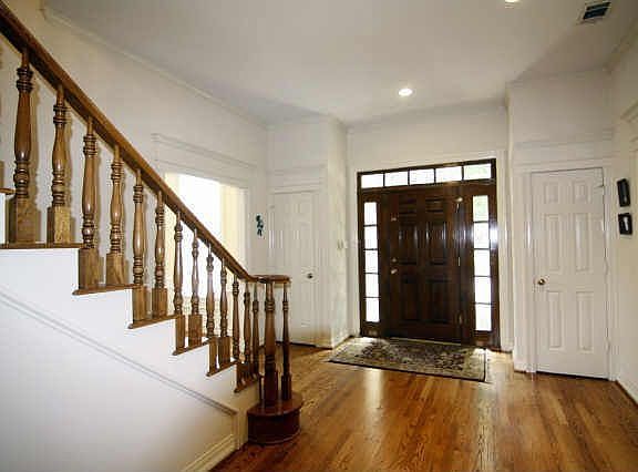 3rd image of 309 Tampico St