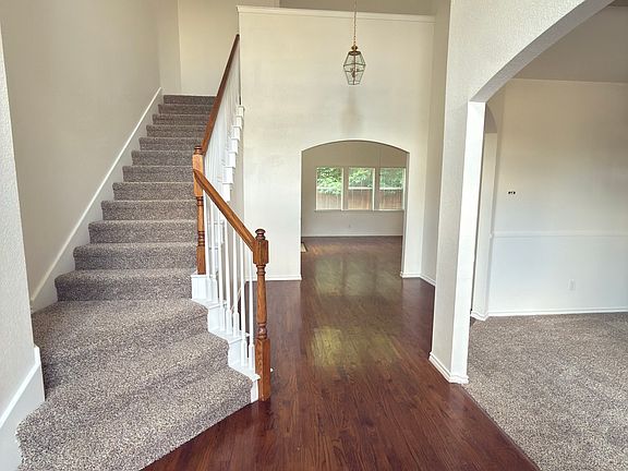 3rd image of 4761 Avocet Dr