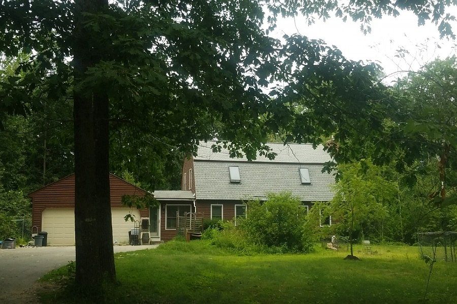 1st image of 48 Woodland Dr