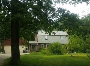 48 Woodland Dr, Weare, NH 03281
