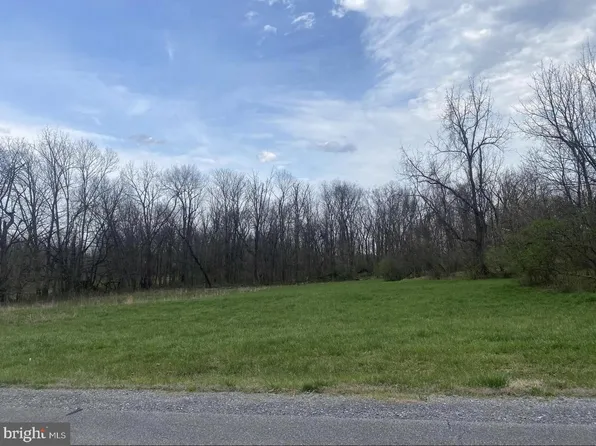 73 Nimitz Ln, Hedgesville, WV 25427