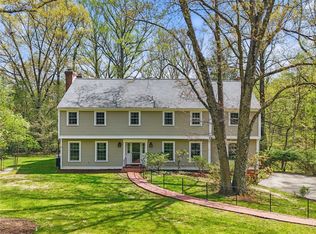 200 Millview Dr, Pittsburgh, PA