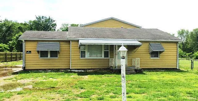 2316 Carol St photo 1