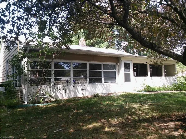 5210 Kennedy Rd, Lowellville, OH 44436