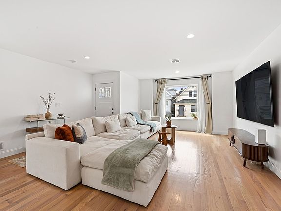 2nd image of 1516 71st St