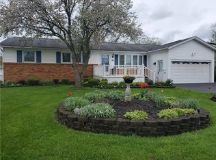 23 Ainsworth Ln, Rochester, NY 14624