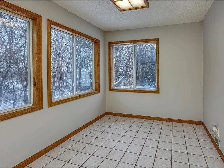 861 Diffley Rd — Photo 15