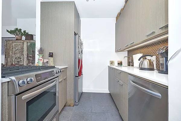 Rented by Keller Williams NYC | media 54