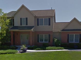 409 Whispering Pines Cc Ln, Normal, IL 61761