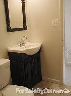 4th image of 2833 Banks Ct
