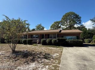 209 Shamrock Dr, Wilmington, NC 28409