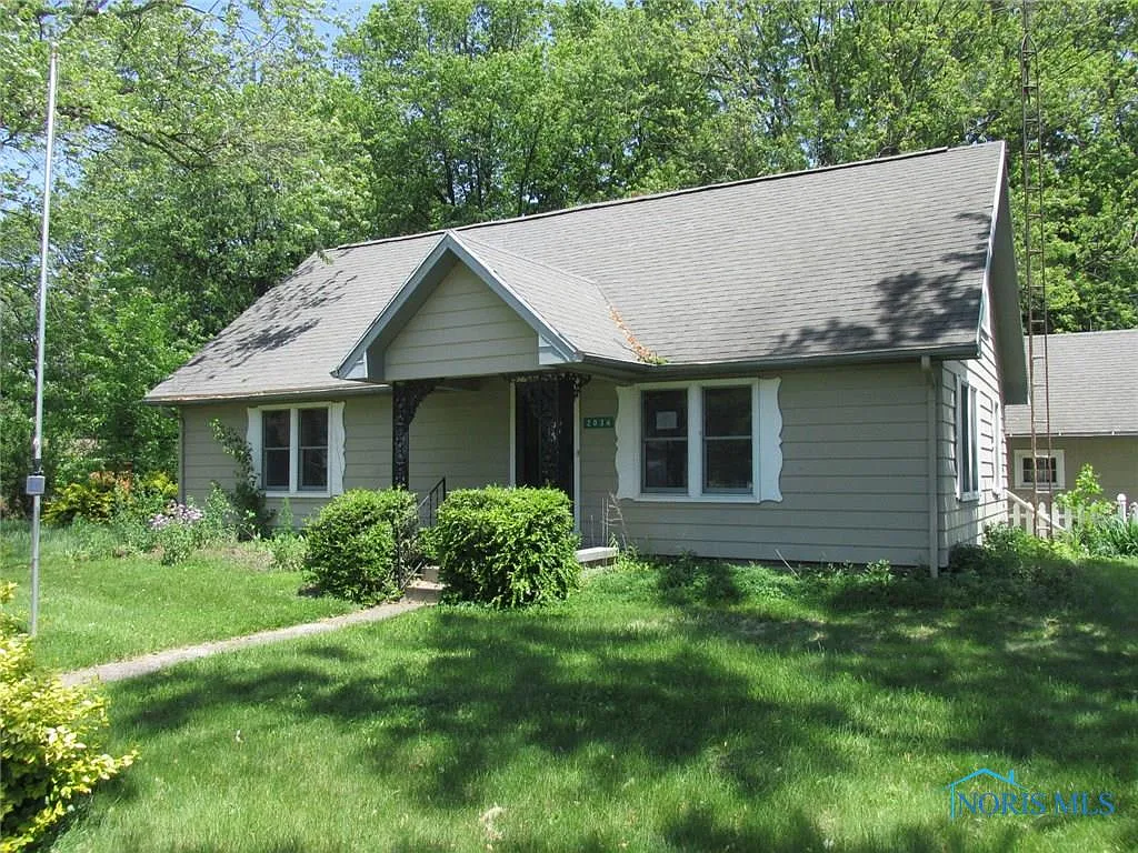 2034 Caldwell Dr photo 1
