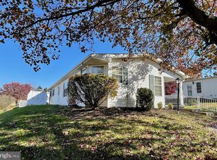 12 Oakplace Ct W, Harleysville, PA 19438