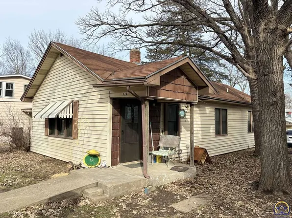 324 State St, Cottonwood Falls, KS 66845