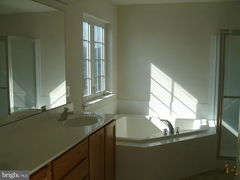 11225 Suffolk Dr — Photo 20