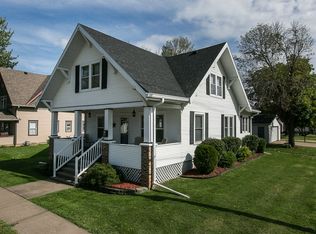 614 Court St, Bellevue, IA 52031