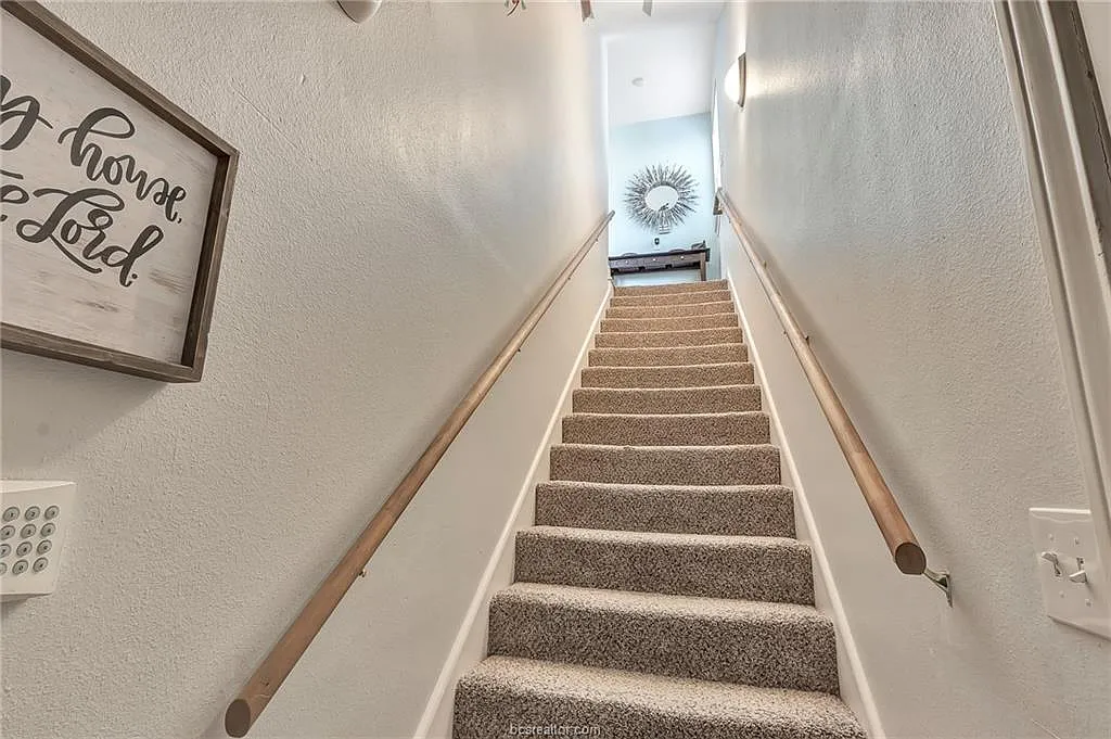 3 bed, 1600 sqft, $1,900 — Photo 4