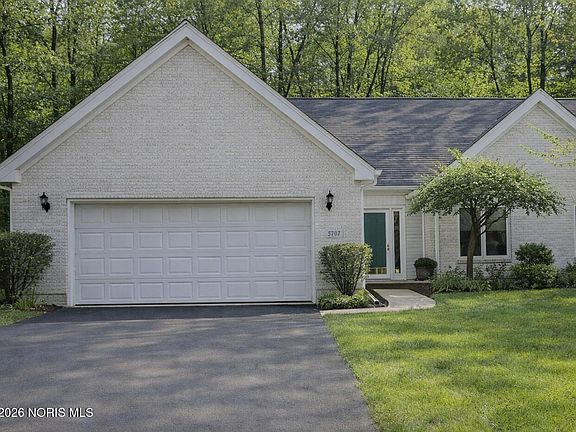 2nd image of 5707 Waterford Pl