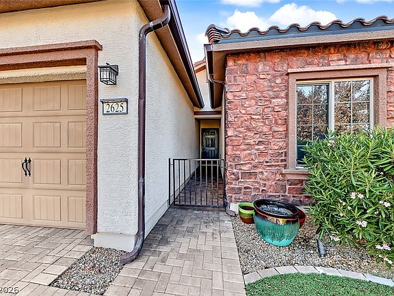 3rd image of 2625 Bechamel Pl