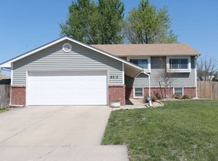 8512 E Hurst St, Wichita, KS 67210