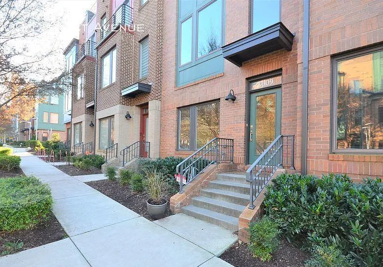 3009 District Ave — Photo 1