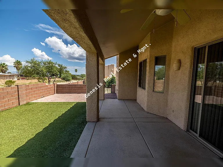606 W Woodfield Ct — Photo 31