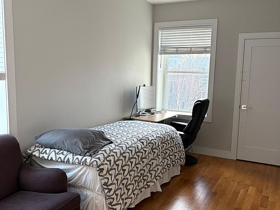 5th image of 142 Coolidge St #3