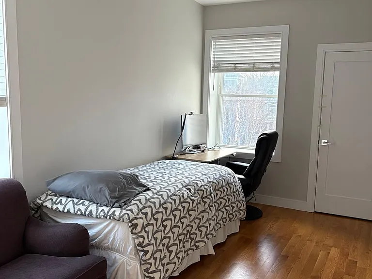 142 Coolidge St #3 — Photo 5