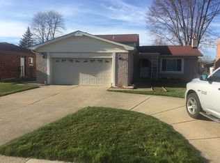3353 Franklin Park Dr, Sterling Heights, MI 48310