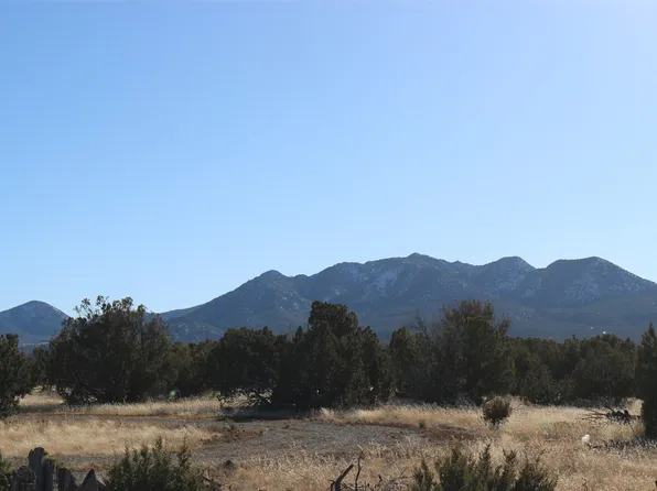 83 Grenfell Ranch Rd, Cerrillos, NM 87010